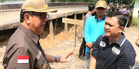 Tinjau Longsor di Sungai Rotan, Pj. Bupati Muara Enim Segera Siapkan Trase Jalan Baru