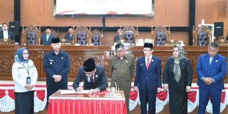 DPRD Muara Enim Gelar Paripurna Penetapan Bupati dan Wakil Bupati Terpilih Periode 2025-2030