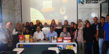 PTBA Dukung UMKM Naik Kelas Melalui Pelatihan Kemasan Produk Inovatif