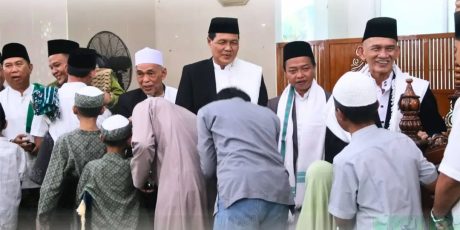 Ribuan Warga Padati Masjid Agung, Bupati Muara Enim Serukan Perkuat Silaturahmi dan Kepedulian Sosial