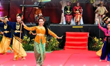 Kisah Raden Bege Simbol Kearifan Lokal Bumi Serasan Sekundang, Tampil Memukau di Festival Sriwijaya 2026 Kisah Raden Bege Simbol Kearifan Lokal Bumi Serasan Sekundang, Tampil Memukau di Festival Sriwijaya 2026