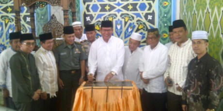 Wabup Nurul Aman Resmikan Masjid Jamik Babussalam Gelumbang