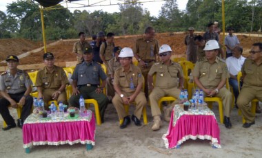 Bupati dan Wabup Muara Enim Letakan Batu Pertama Pembangunan Rumah Sakit Pratama di SDL