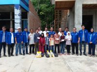 Partai Demokrat Muara Enim Berbagi Dengan Masyarakat