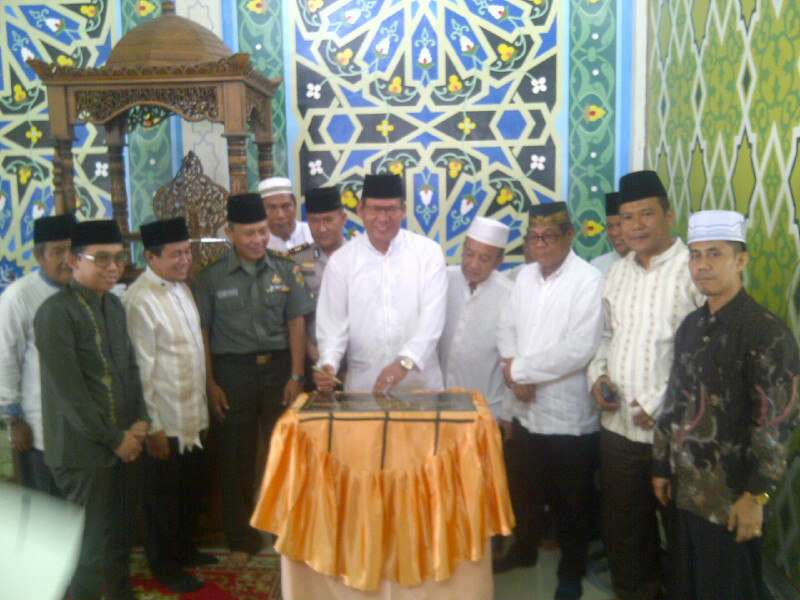 Wabup Nurul Aman Resmikan Masjid Jamik Babussalam Gelumbang
