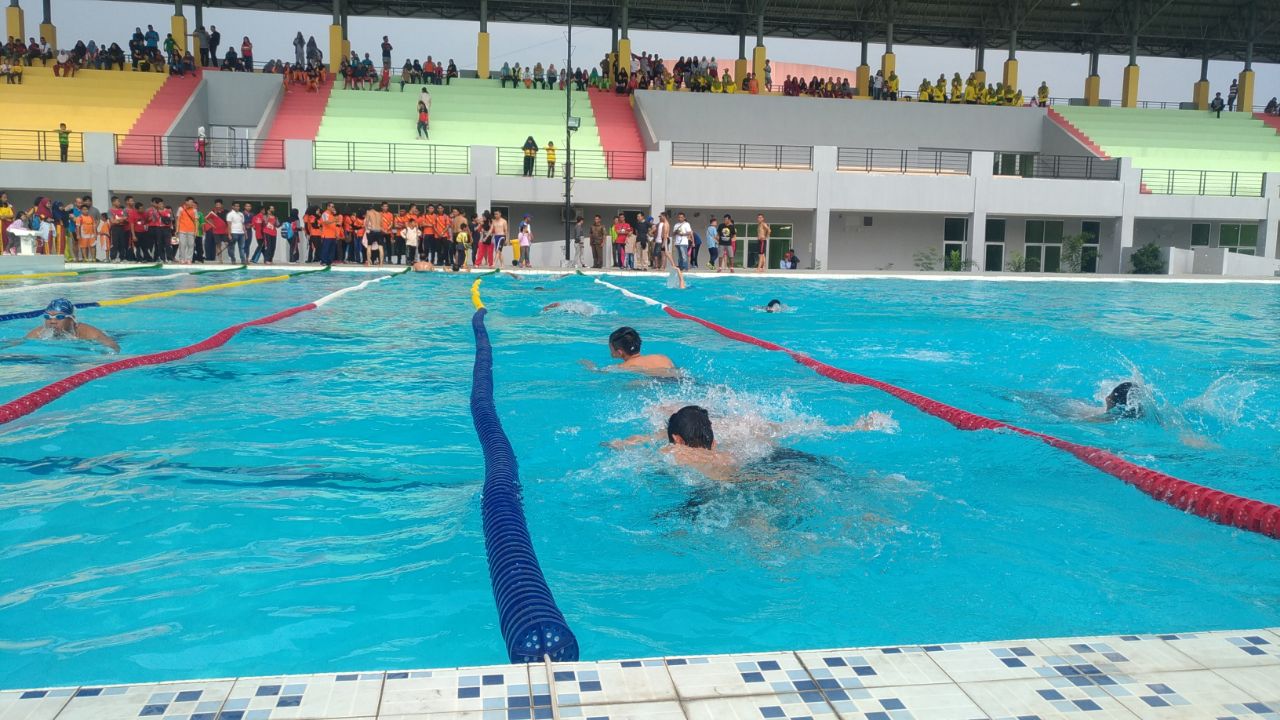 Dikelola Profesional, Tarif Berenang di Kolam Tirta Enim Tunggu Perda