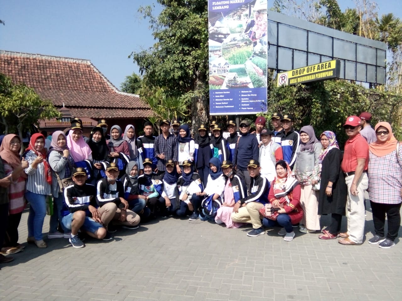Paskibra Kecamatan Lawang Kidul Ikuti Studi Wisata ke Bandung dan Jakarta