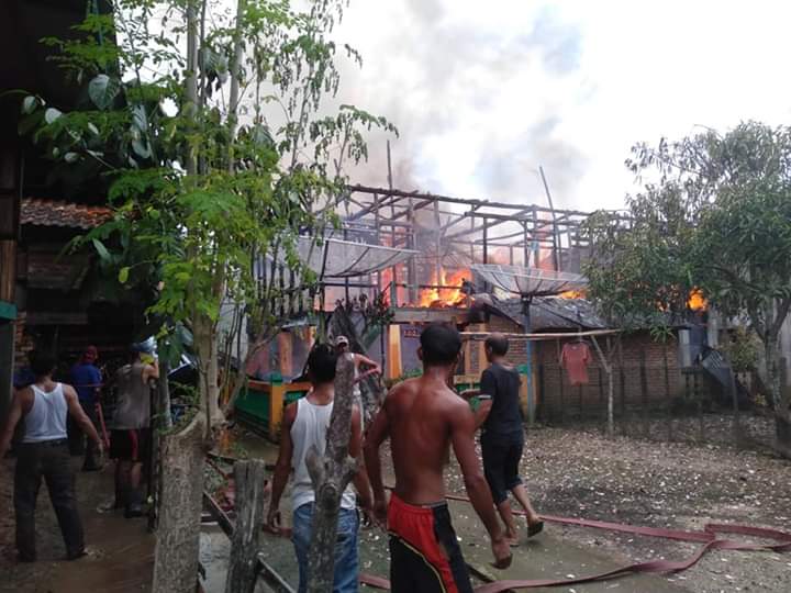 Diduga Konsleting Listrik, Tiga Rumah di Desa Muara Gula Lama Ludes Terbakar