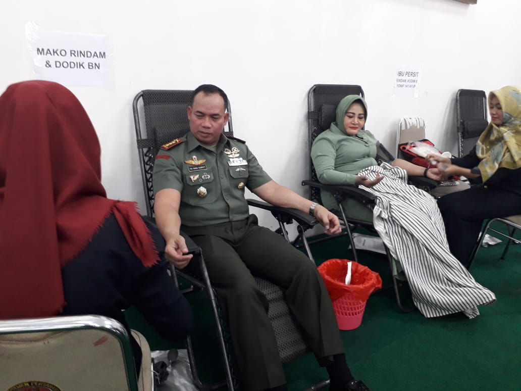 400 Personil TNI Rindam II/Sriwijaya Ikuti Donor Darah