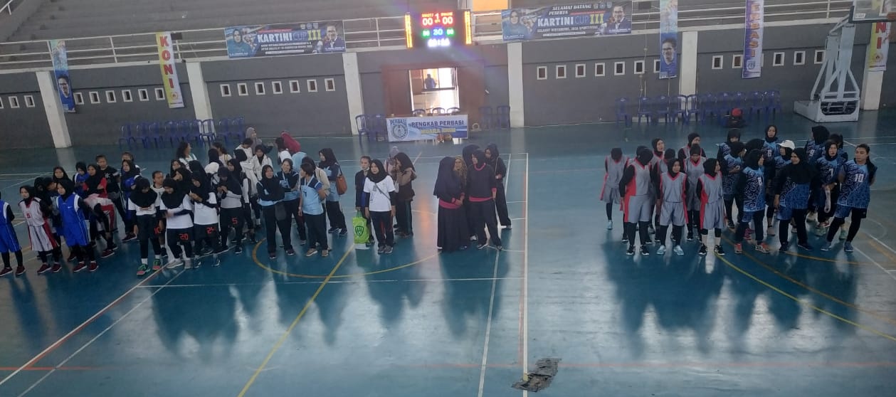 Ketua TP PKK Muara Enim Buka Turnamen Basket Putri Kartini Cup III