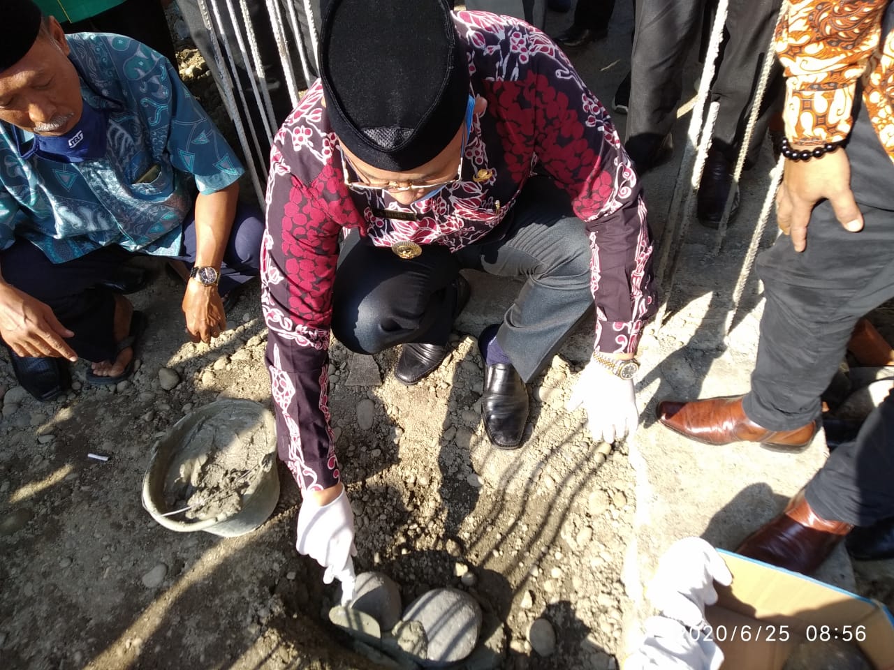 Plt Bupati Muara Enim Letakan Batu Pertama Rehab Masjid Baitul Muttaqin Desa Tanjung Raja
