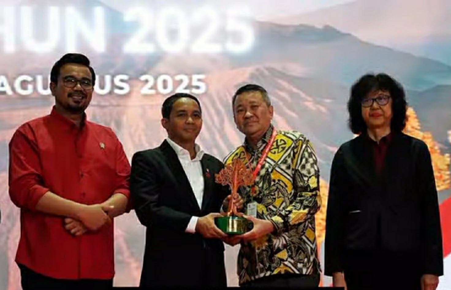 PT TeL Torehkan Prestasi, Raih Penghargaan PWK Predikat Emas