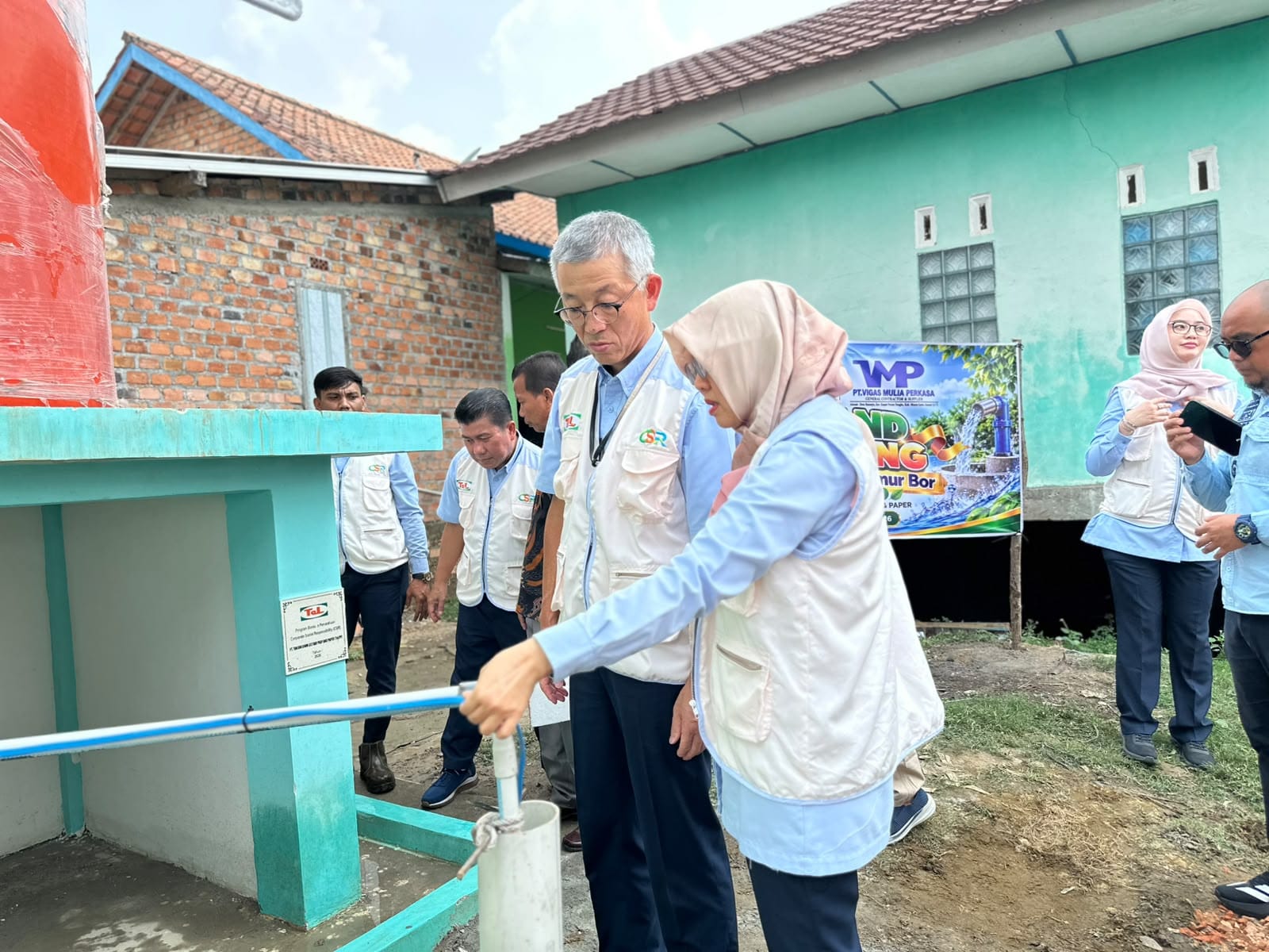 PT TeL Wujudkan Kepedulian Nyata, Bangun Puluhan Sumur dan Jamban Sehat untuk Masyarakat
